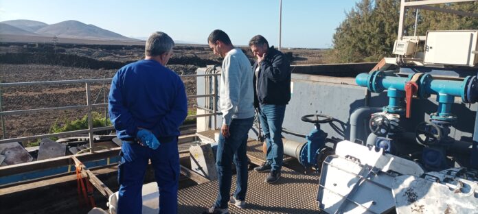 La Oliva avanza hacia la sostenibilidad ambiental con la renovación de membranas en la depuradora de El Roque